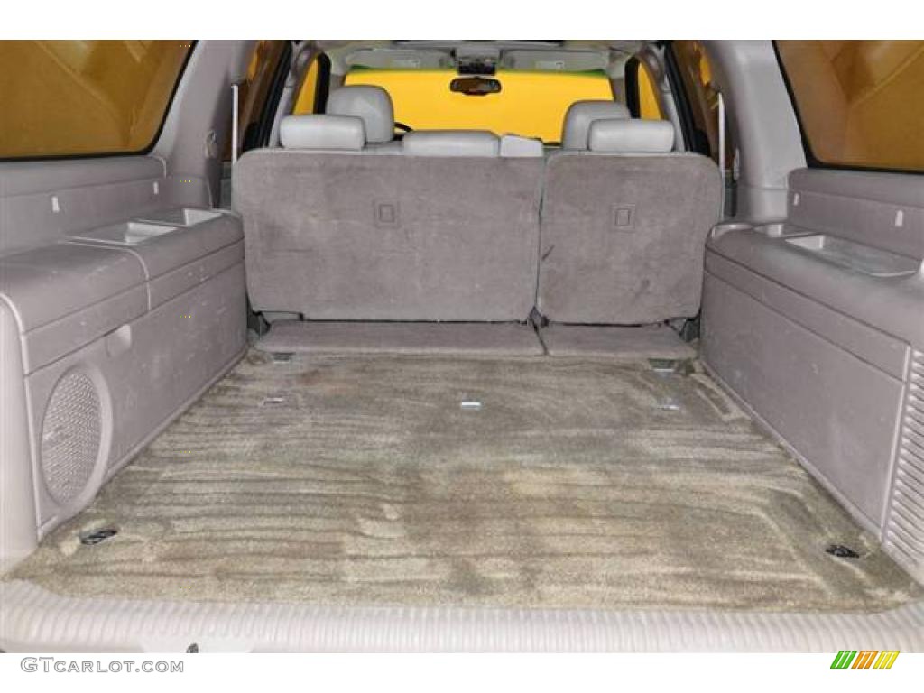 2003 Suburban 1500 Z71 4x4 - Light Pewter Metallic / Tan/Neutral photo #17