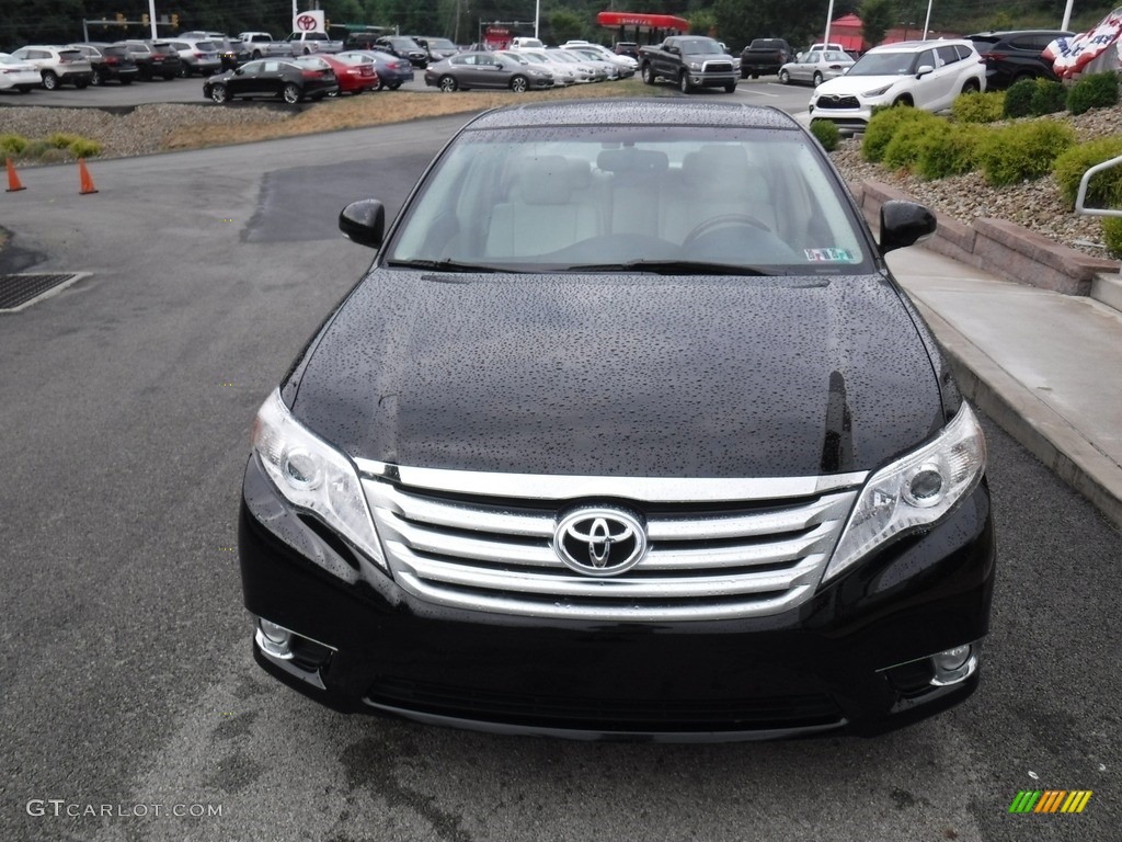 2011 Avalon Limited - Black / Ivory photo #9