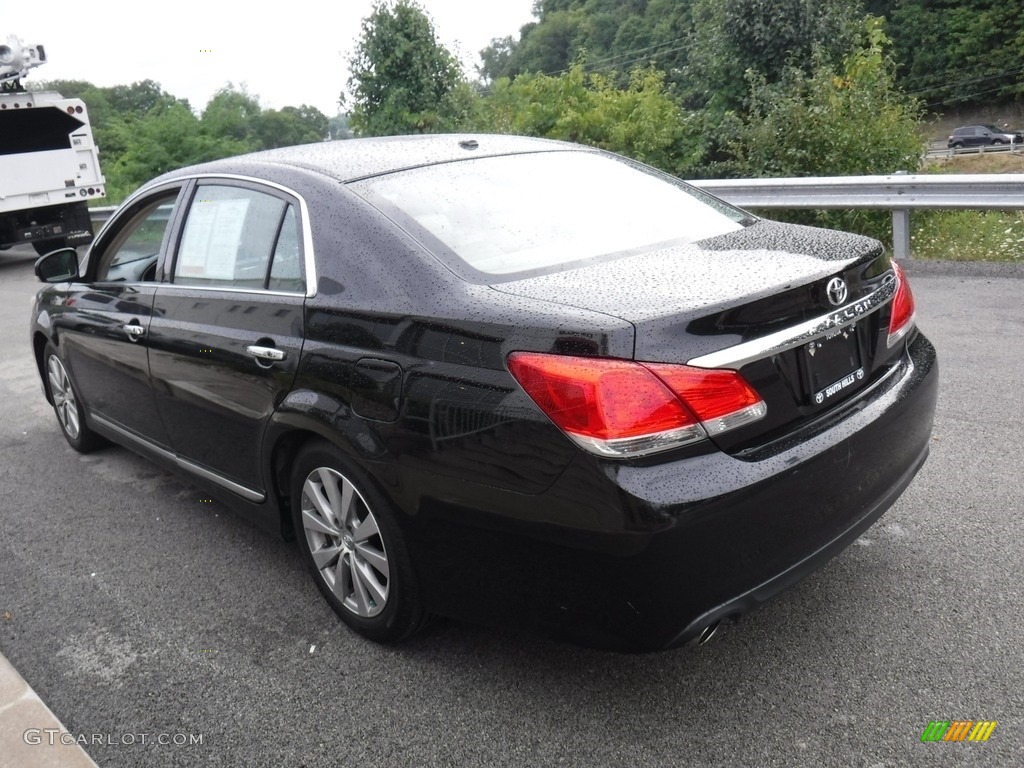 2011 Avalon Limited - Black / Ivory photo #12