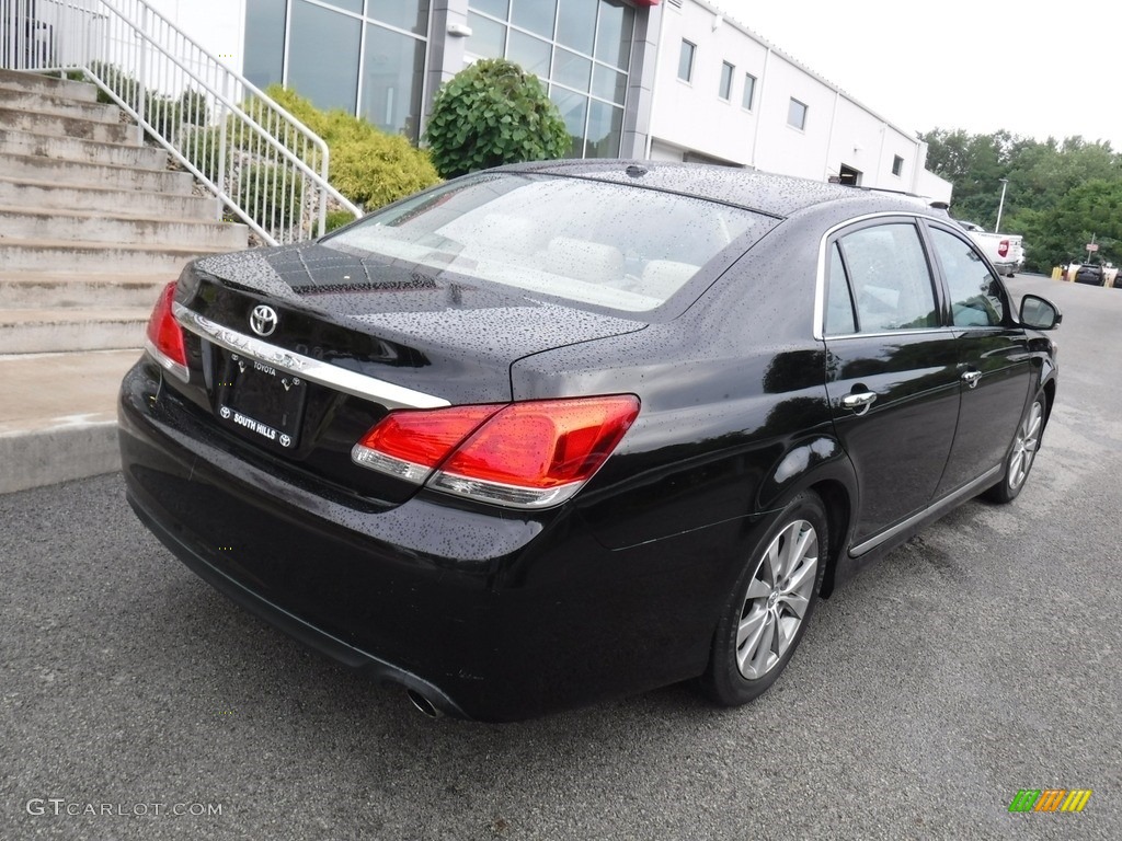 2011 Avalon Limited - Black / Ivory photo #14