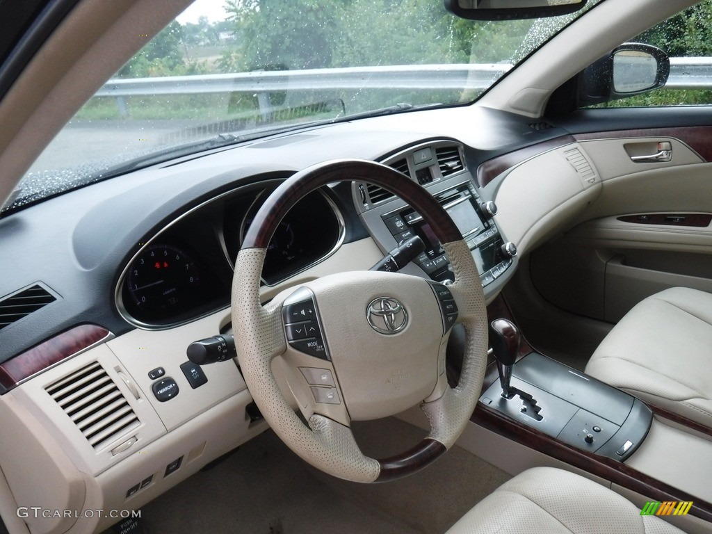 2011 Avalon Limited - Black / Ivory photo #17