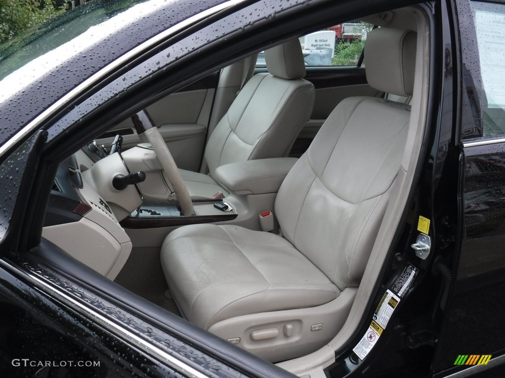 2011 Avalon Limited - Black / Ivory photo #19