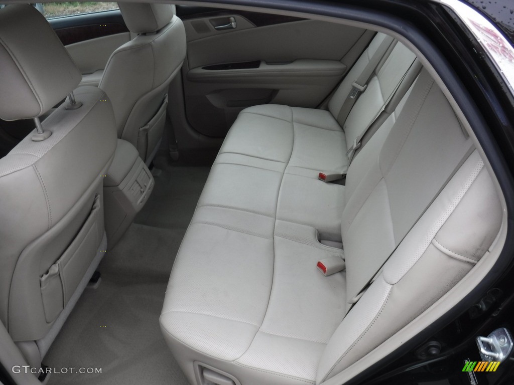 2011 Avalon Limited - Black / Ivory photo #24