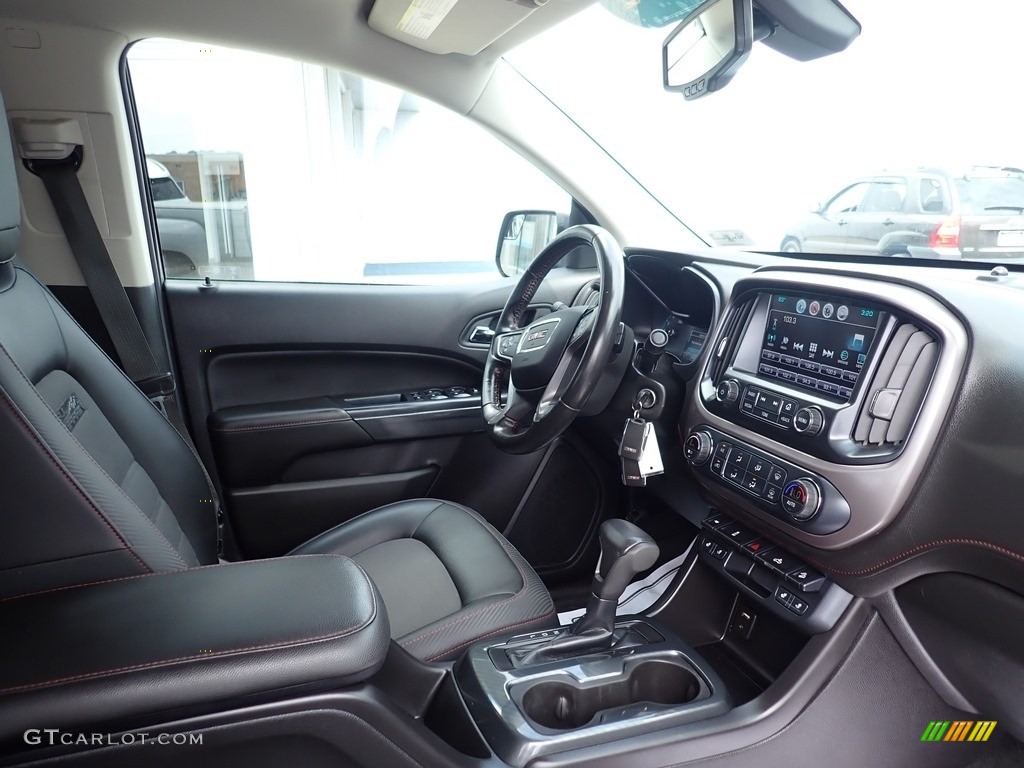 2017 GMC Canyon SLE Extended Cab 4x4 All-Terrain Dashboard Photos