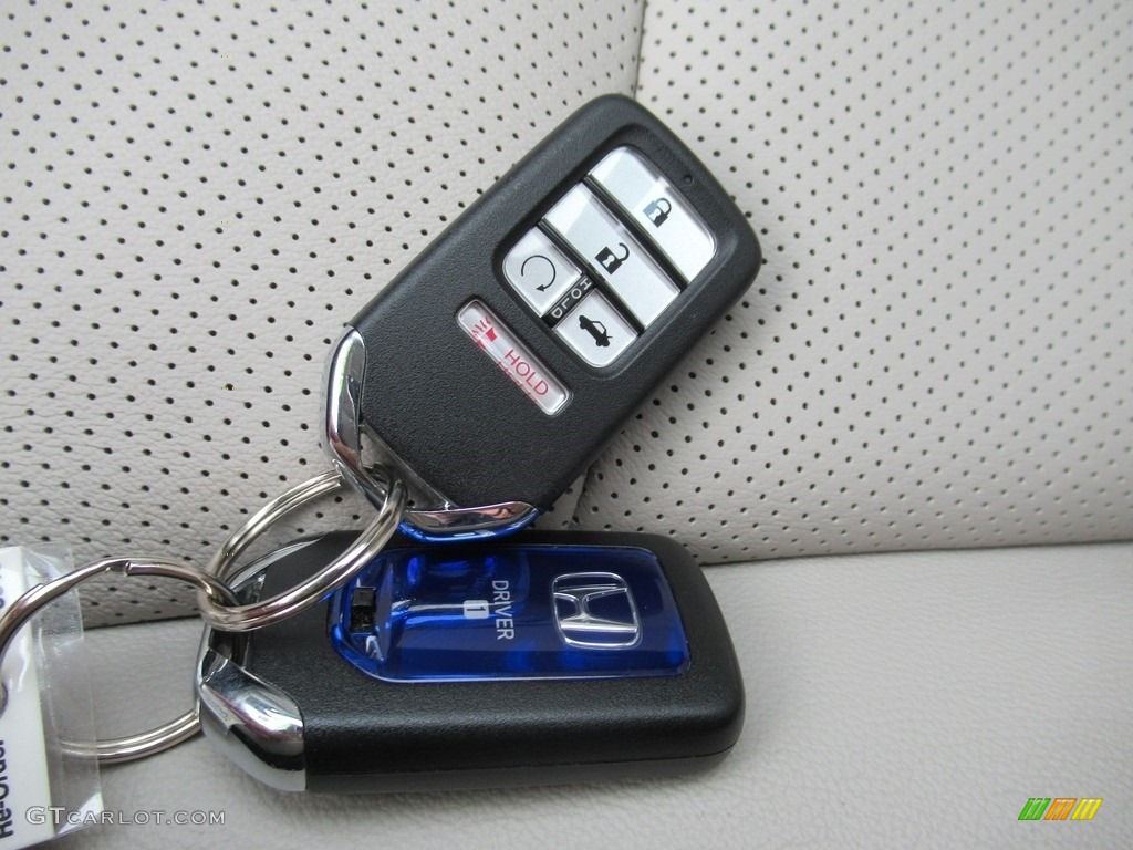 2019 Honda Accord EX-L Hybrid Sedan Keys Photos