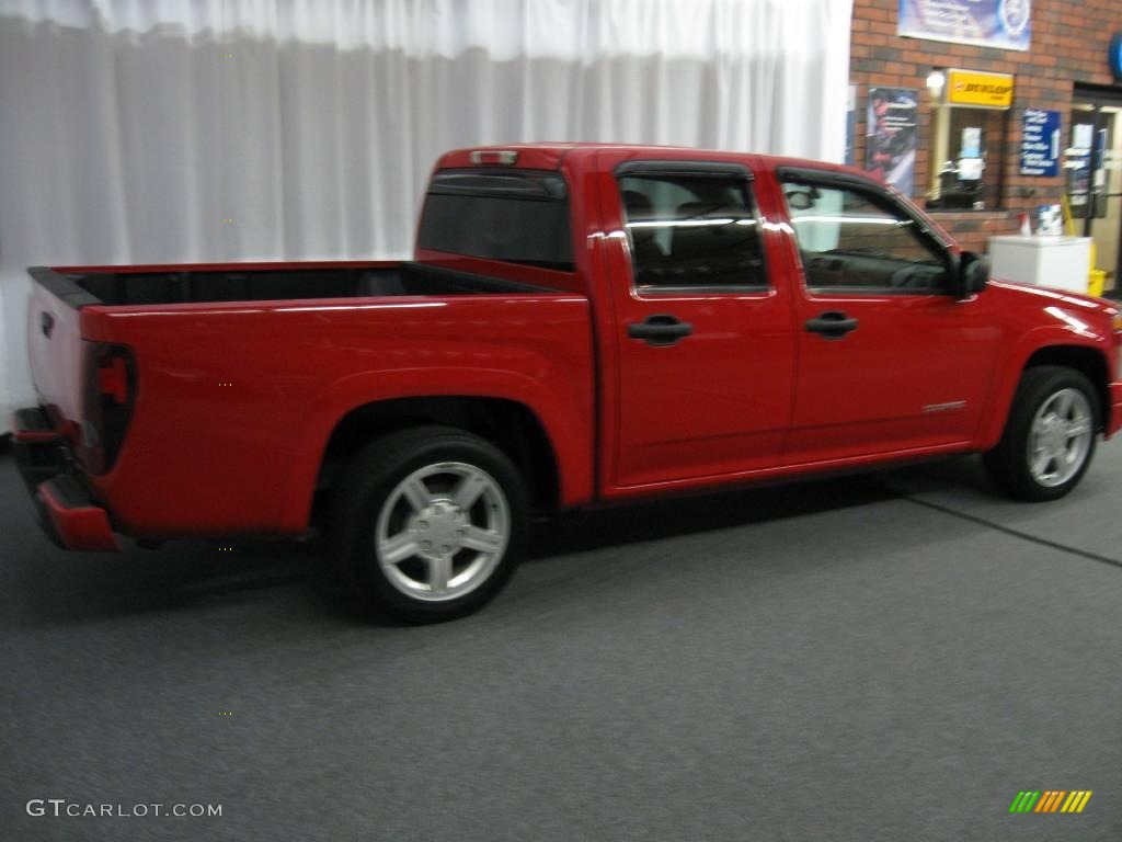 2004 Colorado LS Crew Cab - Victory Red / Very Dark Pewter photo #3