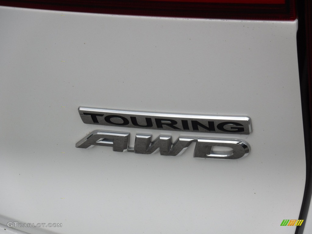 2016 Honda Pilot Touring AWD Marks and Logos Photo #139192822