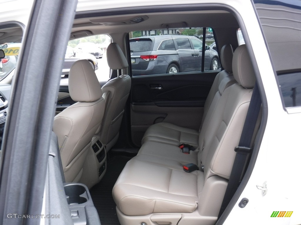 Black Interior 2016 Honda Pilot Touring AWD Photo #139193197