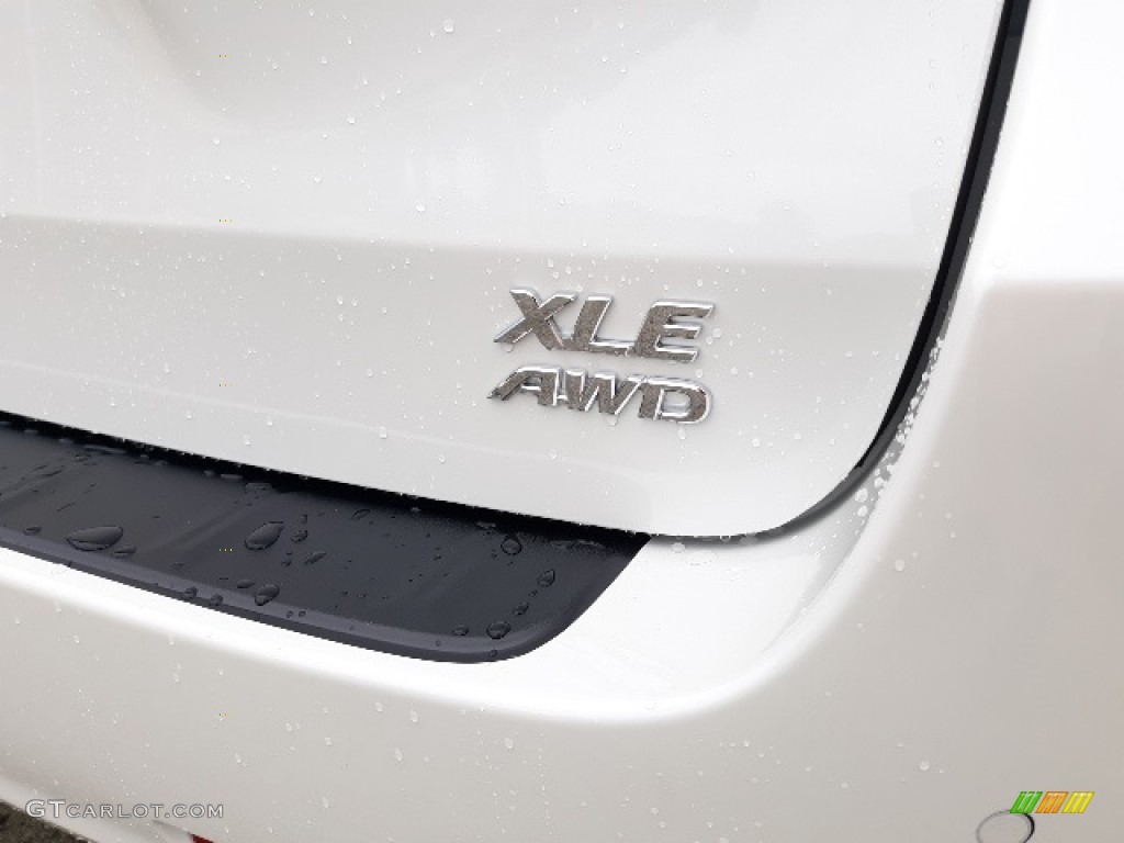 2020 Toyota Sienna XLE AWD Marks and Logos Photo #139195492