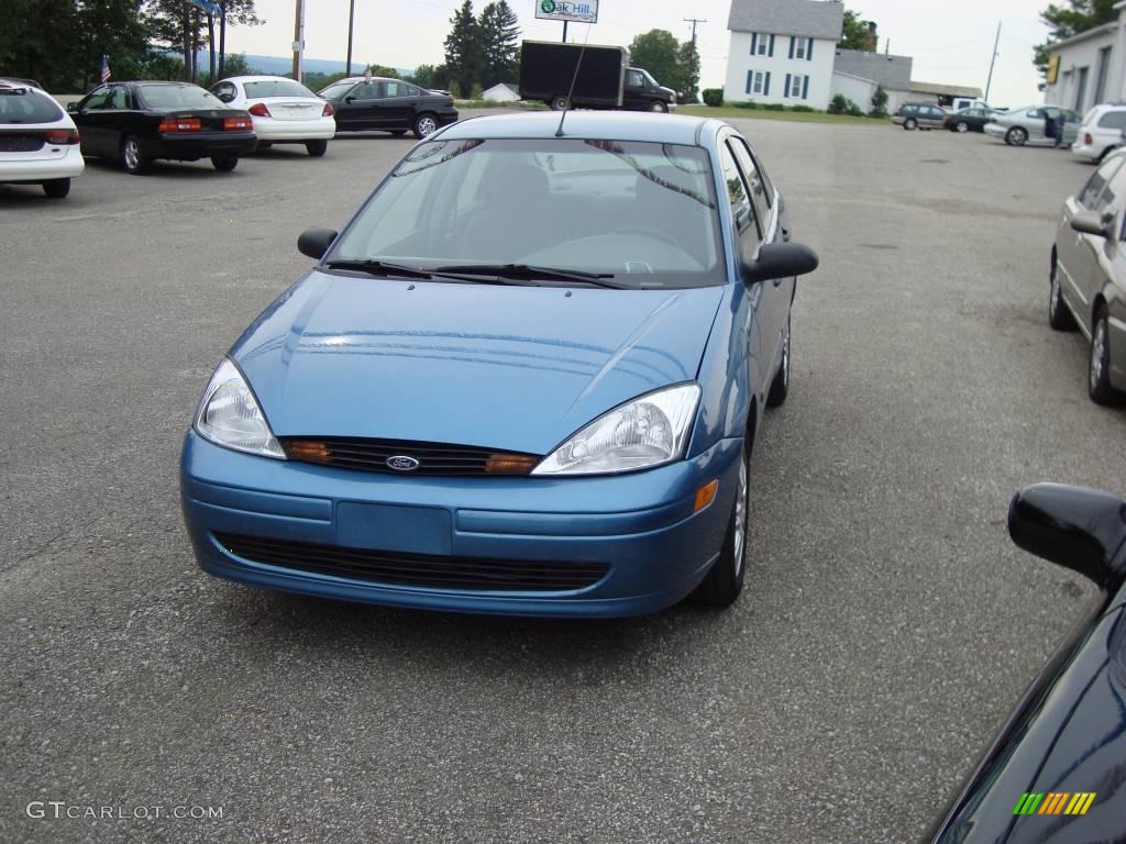 2000 Focus ZTS Sedan - Light Sapphire Blue Metallic / Medium Graphite photo #3
