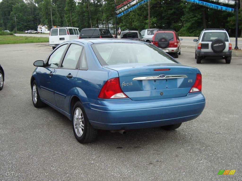 2000 Focus ZTS Sedan - Light Sapphire Blue Metallic / Medium Graphite photo #5