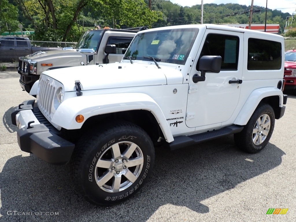 2017 Wrangler Sahara 4x4 - Bright White / Black/Dark Saddle photo #1