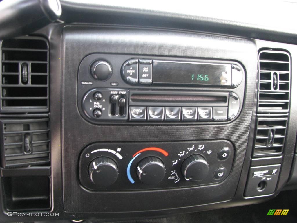 2002 Dakota Sport Regular Cab - Bright White / Dark Slate Gray photo #11