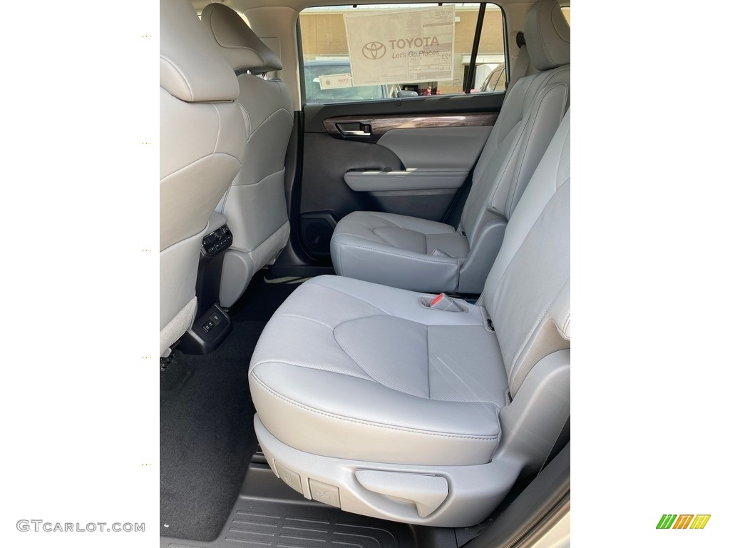 2020 Toyota Highlander Platinum AWD Rear Seat Photos