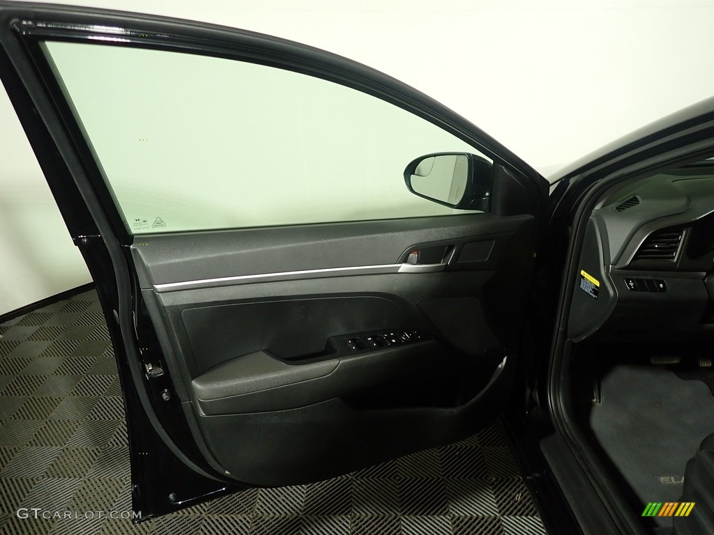 2019 Elantra SE - Phantom Black / Black photo #21
