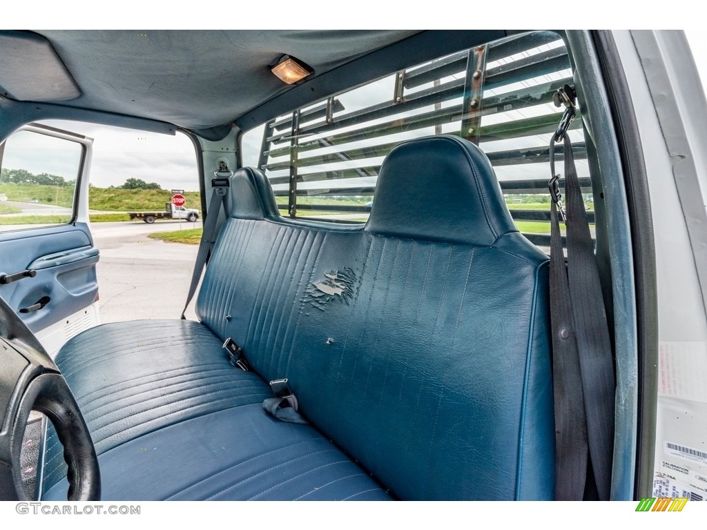 1997 F250 XLT Regular Cab - Oxford White / Blue photo #17