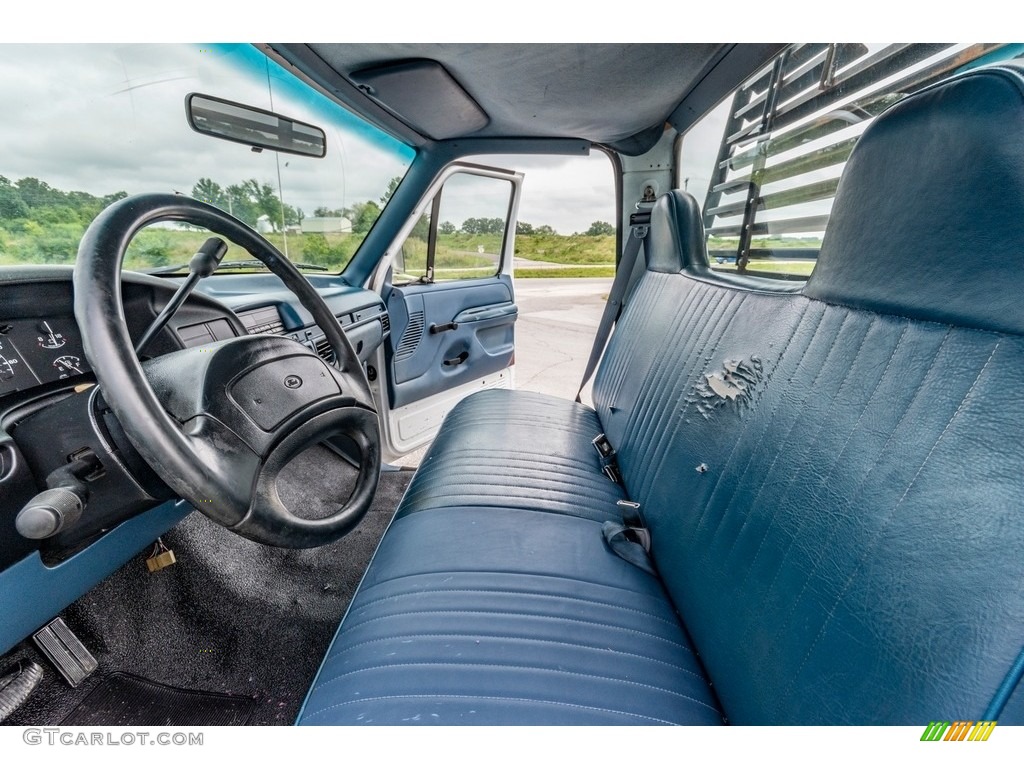 1997 F250 XLT Regular Cab - Oxford White / Blue photo #18