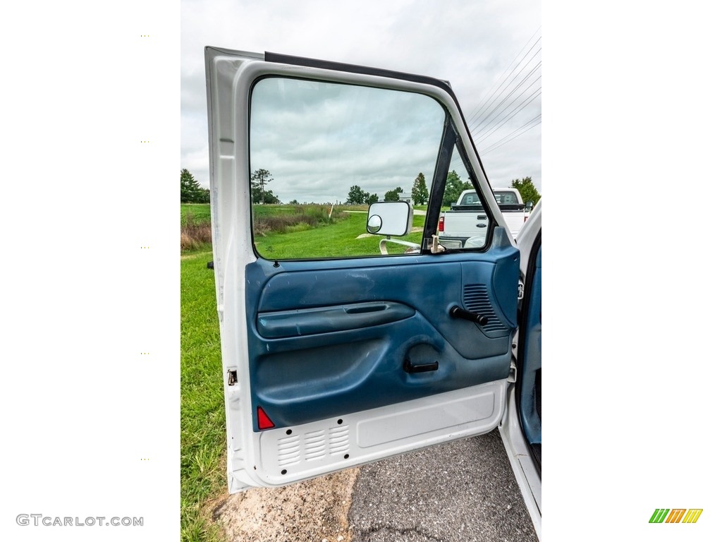 1997 Ford F250 XLT Regular Cab Blue Door Panel Photo #139203285