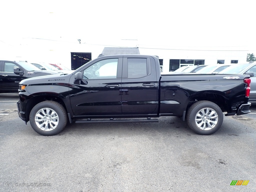 2020 Silverado 1500 Custom Double Cab 4x4 - Black / Jet Black photo #2