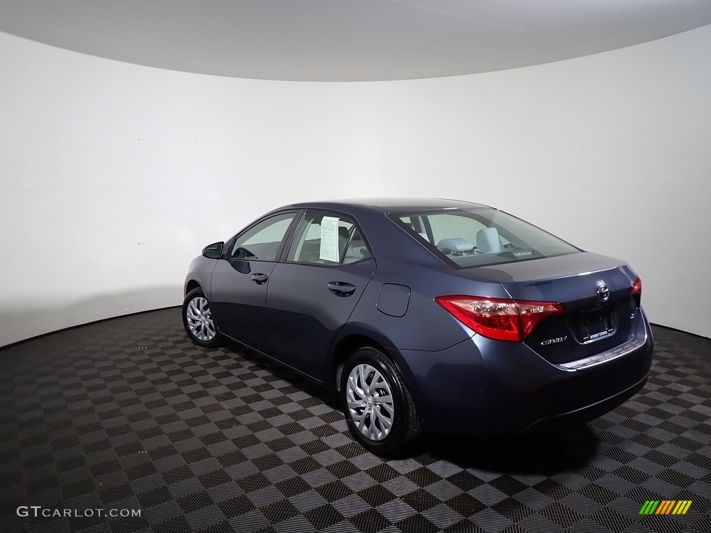 2017 Corolla LE - Falcon Gray Metallic / Black photo #5