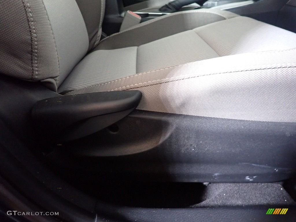 2017 Corolla LE - Falcon Gray Metallic / Black photo #25