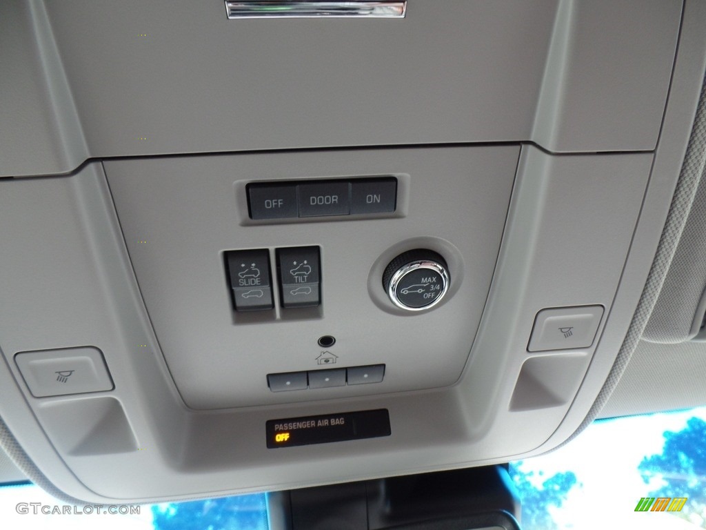 2019 Tahoe Premier 4WD - Black / Jet Black/Mahogany photo #42