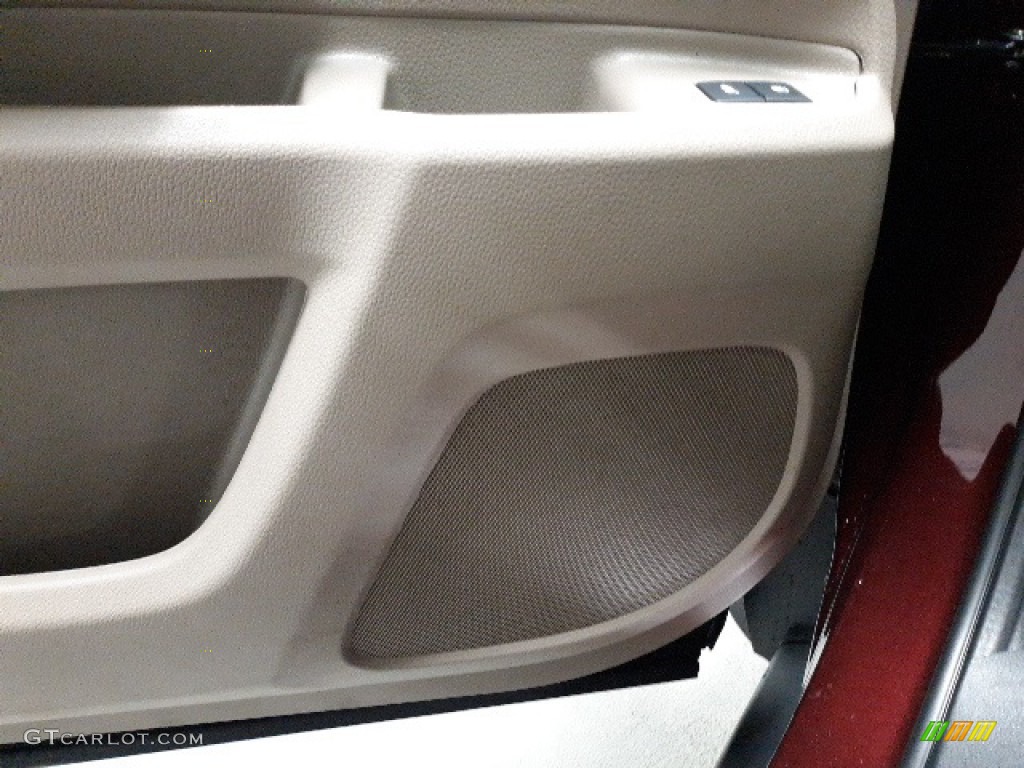 2021 Pilot Touring AWD - Deep Scarlet Pearl / Beige photo #10