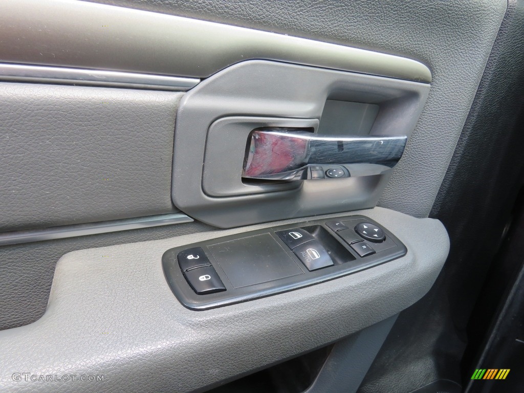 2014 1500 Express Regular Cab 4x4 - Mineral Gray Metallic / Black/Diesel Gray photo #17