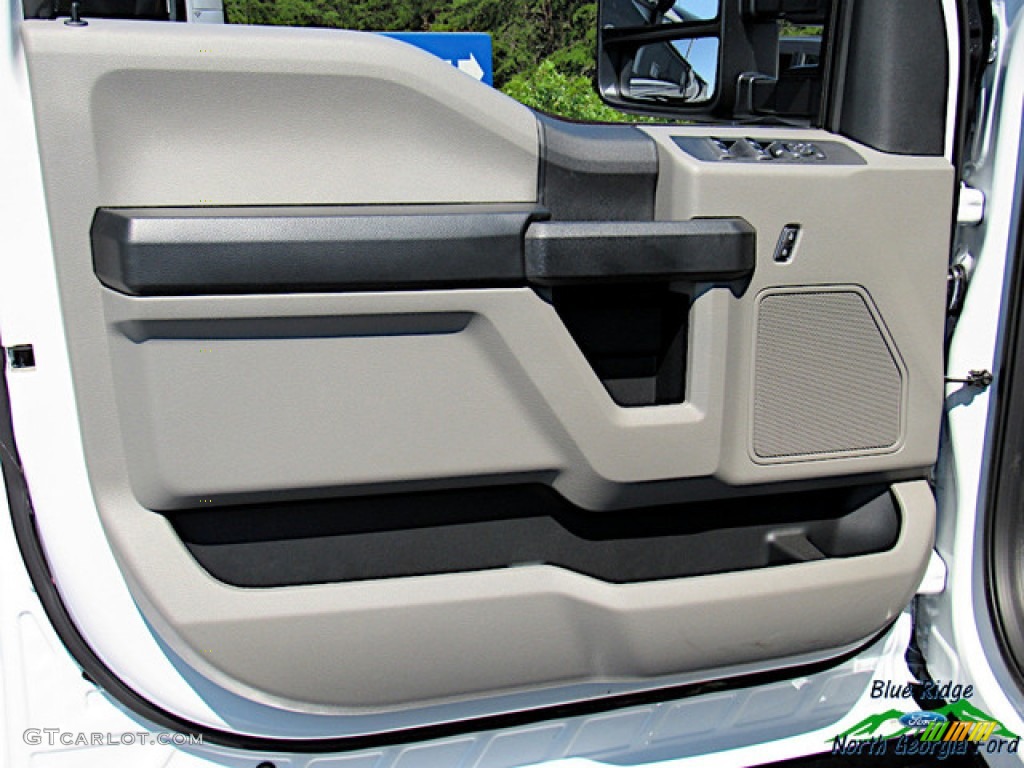 2020 F250 Super Duty STX Crew Cab 4x4 - Oxford White / Medium Earth Gray photo #10