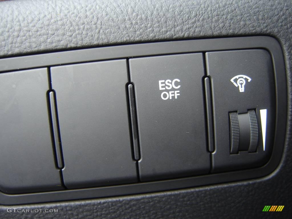 2009 Genesis 3.8 Sedan - Sterling Blue Metallic / Black photo #15