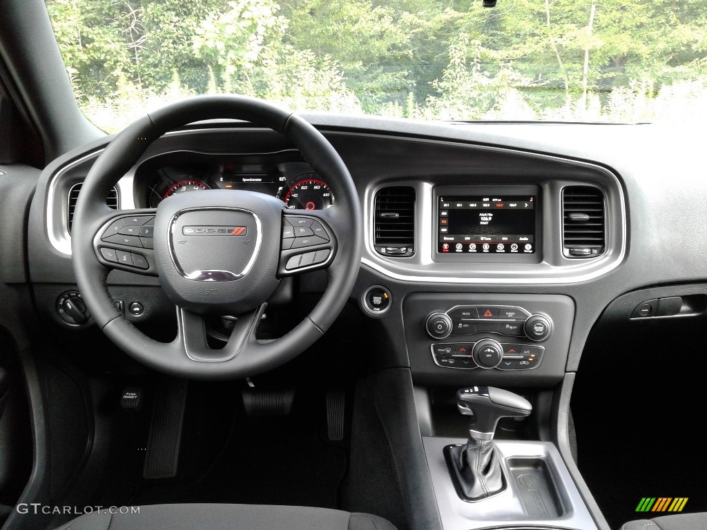 2020 Charger SXT - Pitch Black / Black photo #17