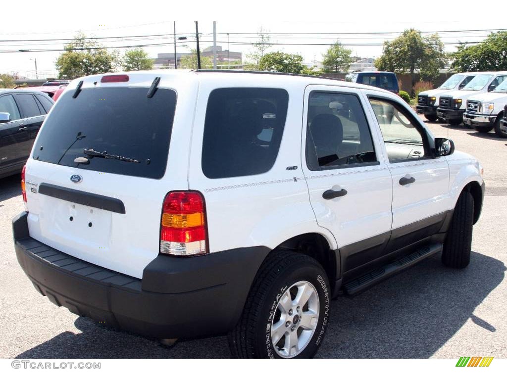 2006 Escape XLT 4WD - Oxford White / Medium/Dark Flint photo #5