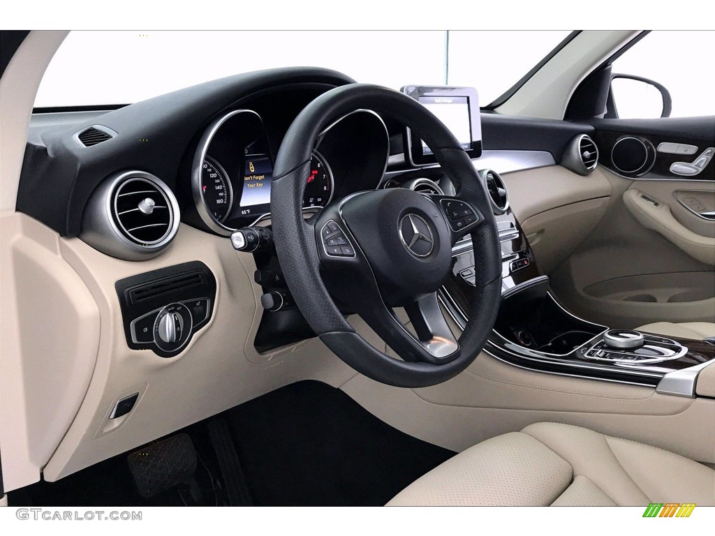 Silk Beige/Black Interior 2017 Mercedes-Benz GLC 300 Photo #139222758
