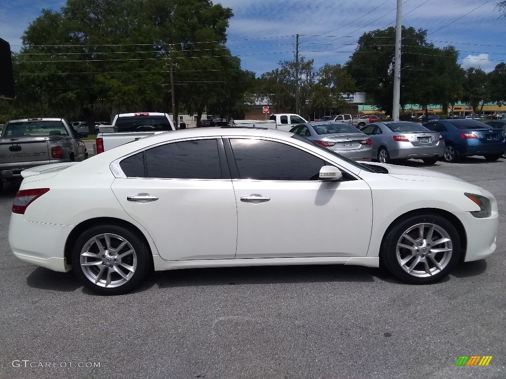 2010 Maxima 3.5 S - Winter Frost White / Charcoal photo #2