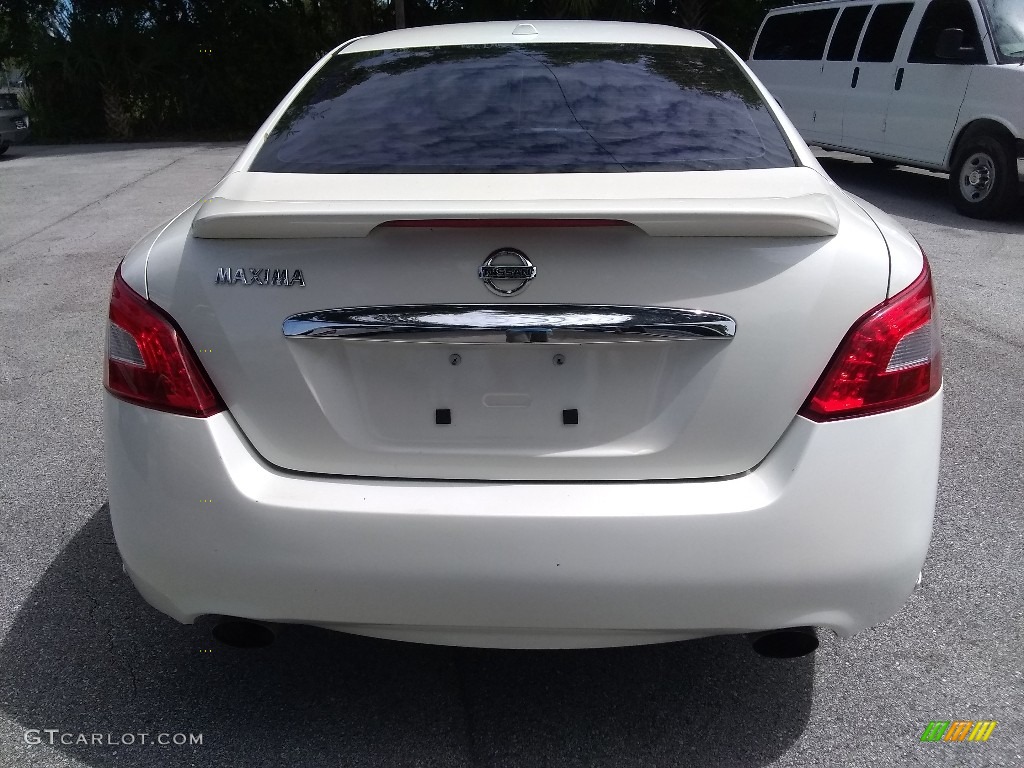 2010 Maxima 3.5 S - Winter Frost White / Charcoal photo #4