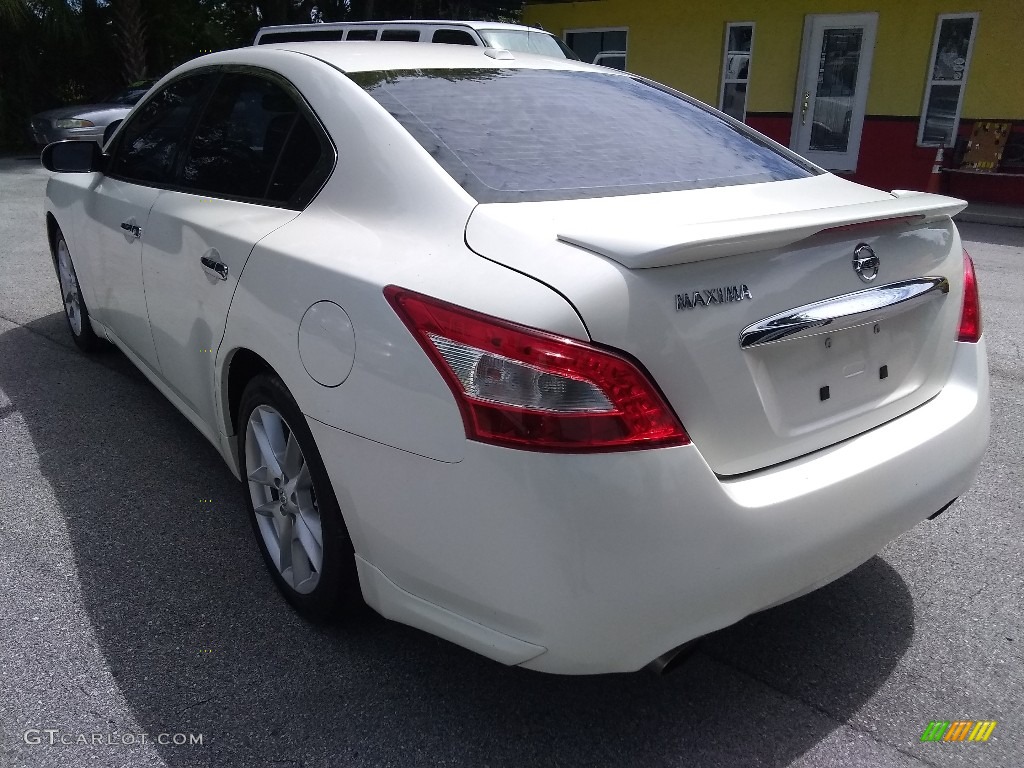 2010 Maxima 3.5 S - Winter Frost White / Charcoal photo #5