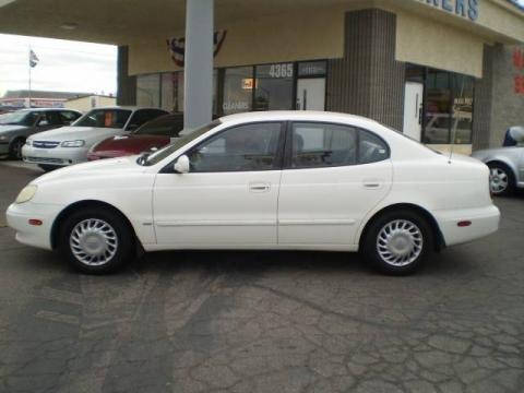 Daewoo Leganza 2000. 2000 Daewoo Leganza Colors