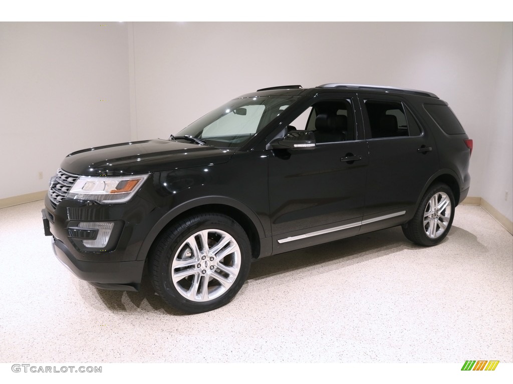 2017 Explorer XLT 4WD - Shadow Black / Ebony Black photo #3
