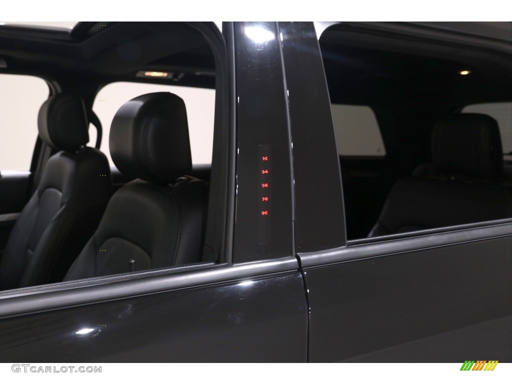 2017 Explorer XLT 4WD - Shadow Black / Ebony Black photo #4