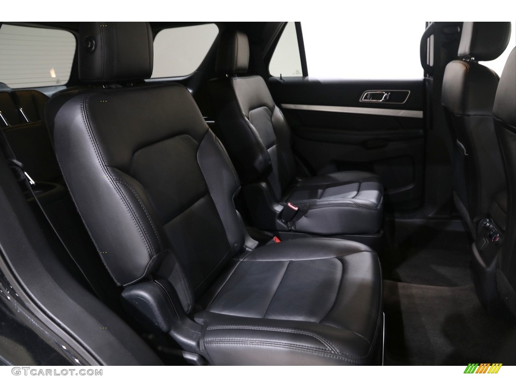 2017 Explorer XLT 4WD - Shadow Black / Ebony Black photo #18
