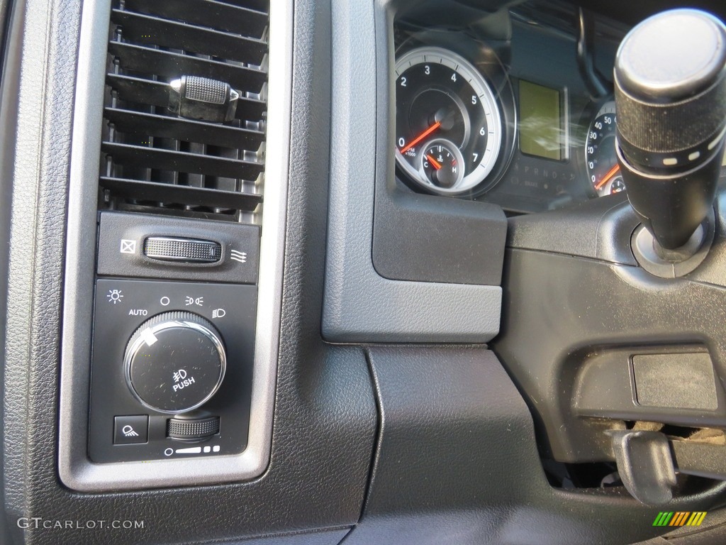 2014 1500 Express Quad Cab 4x4 - Blue Streak Pearl Coat / Black/Diesel Gray photo #18