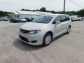2020 Luxury White Pearl Chrysler Pacifica Touring  photo #2