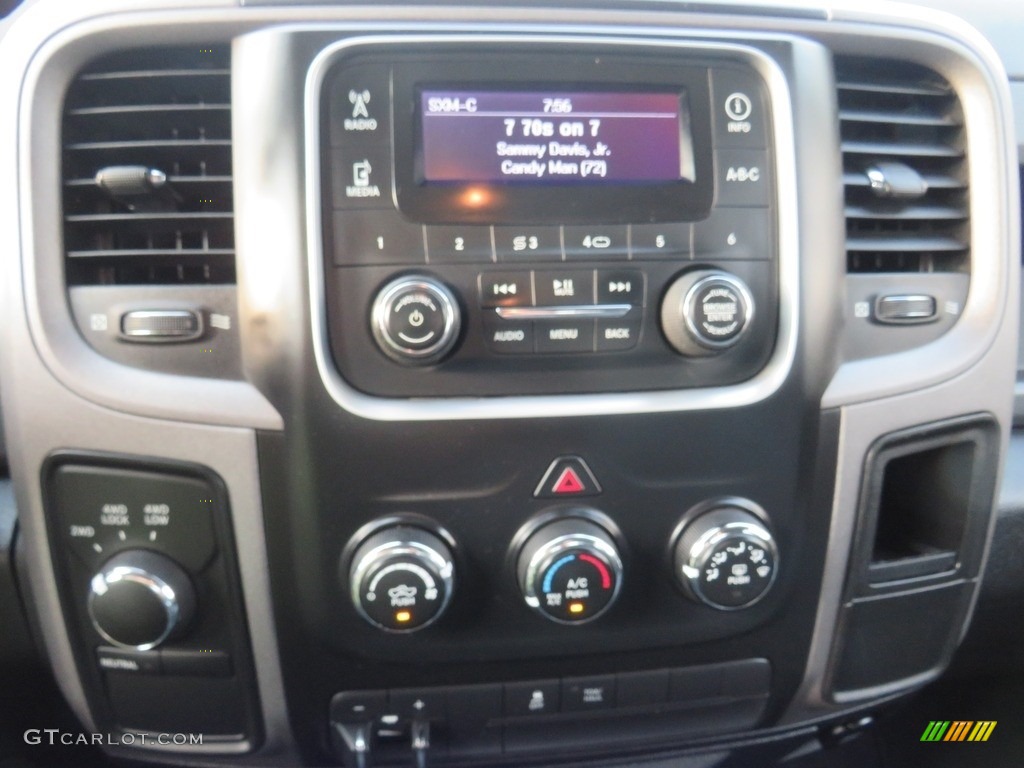 2014 1500 Express Quad Cab 4x4 - Blue Streak Pearl Coat / Black/Diesel Gray photo #25