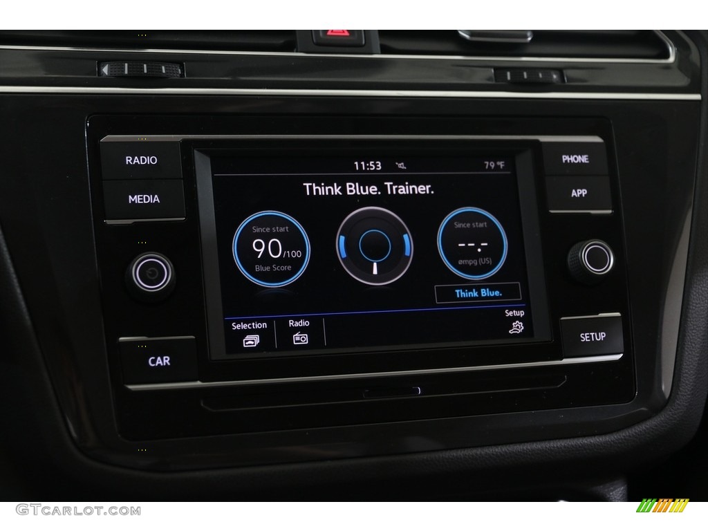2018 Volkswagen Tiguan S Controls Photo #139230755