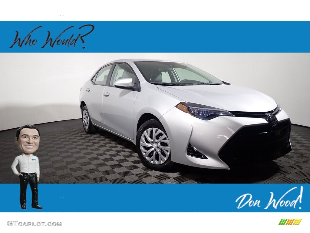 2017 Corolla LE - Classic Silver Metalic / Ash Gray photo #1