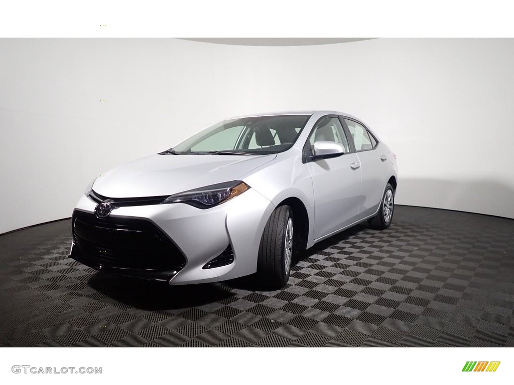 2017 Corolla LE - Classic Silver Metalic / Ash Gray photo #2