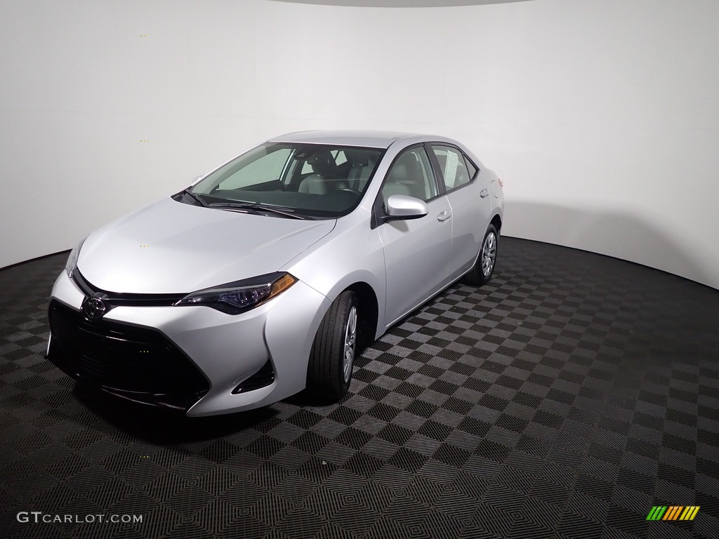 2017 Corolla LE - Classic Silver Metalic / Ash Gray photo #4