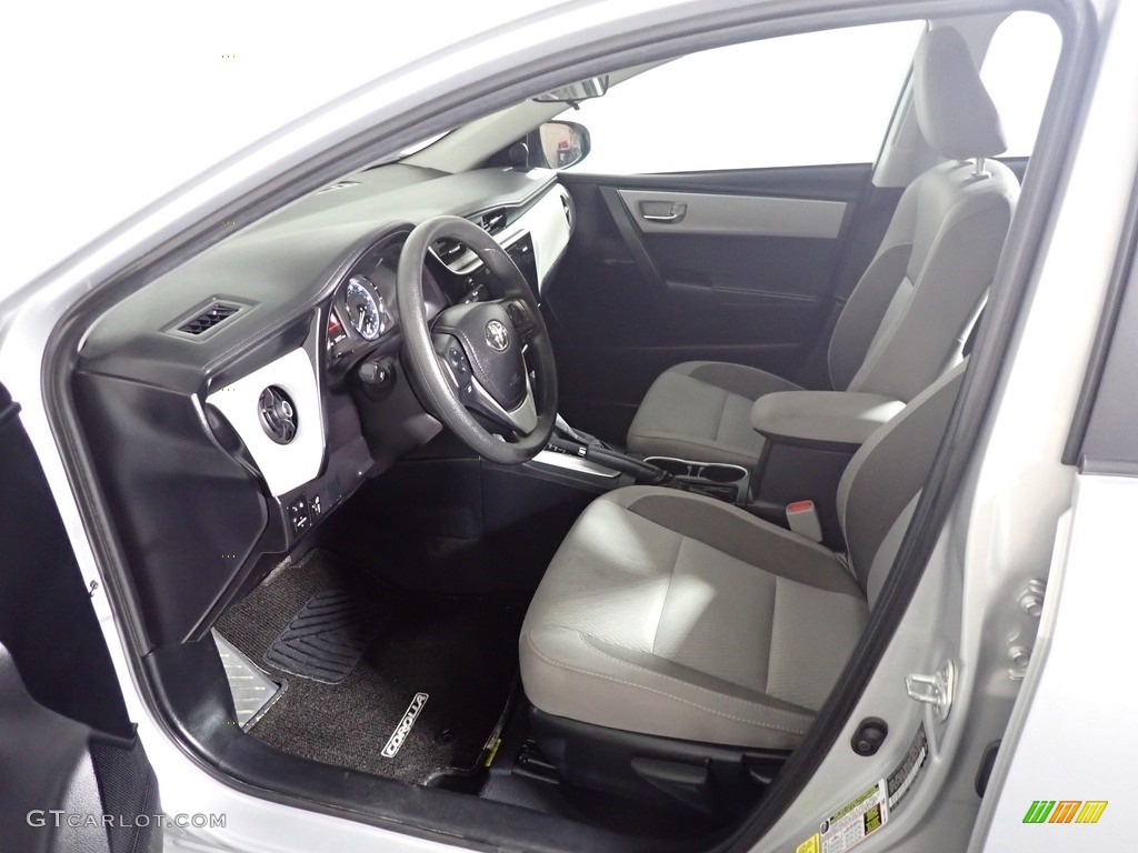 2017 Corolla LE - Classic Silver Metalic / Ash Gray photo #23
