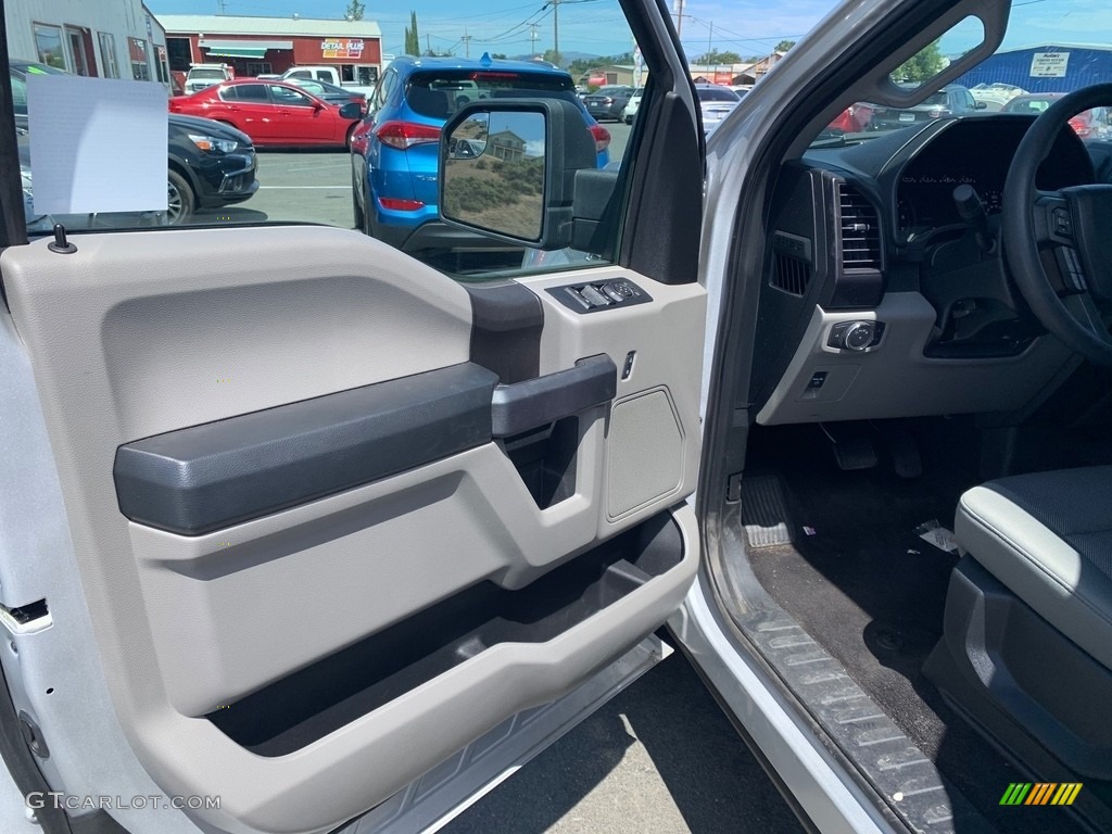 2018 F150 XL SuperCab 4x4 - Ingot Silver / Earth Gray photo #7