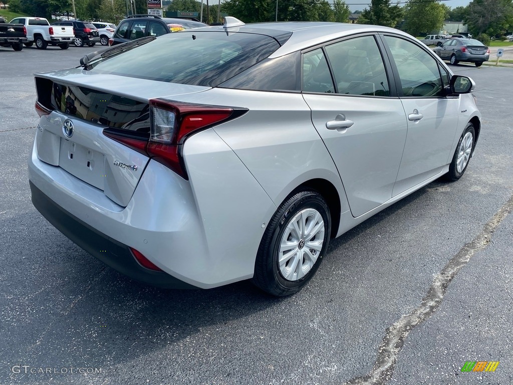 Classic Silver Metallic 2019 Toyota Prius L Eco Exterior Photo #139233023